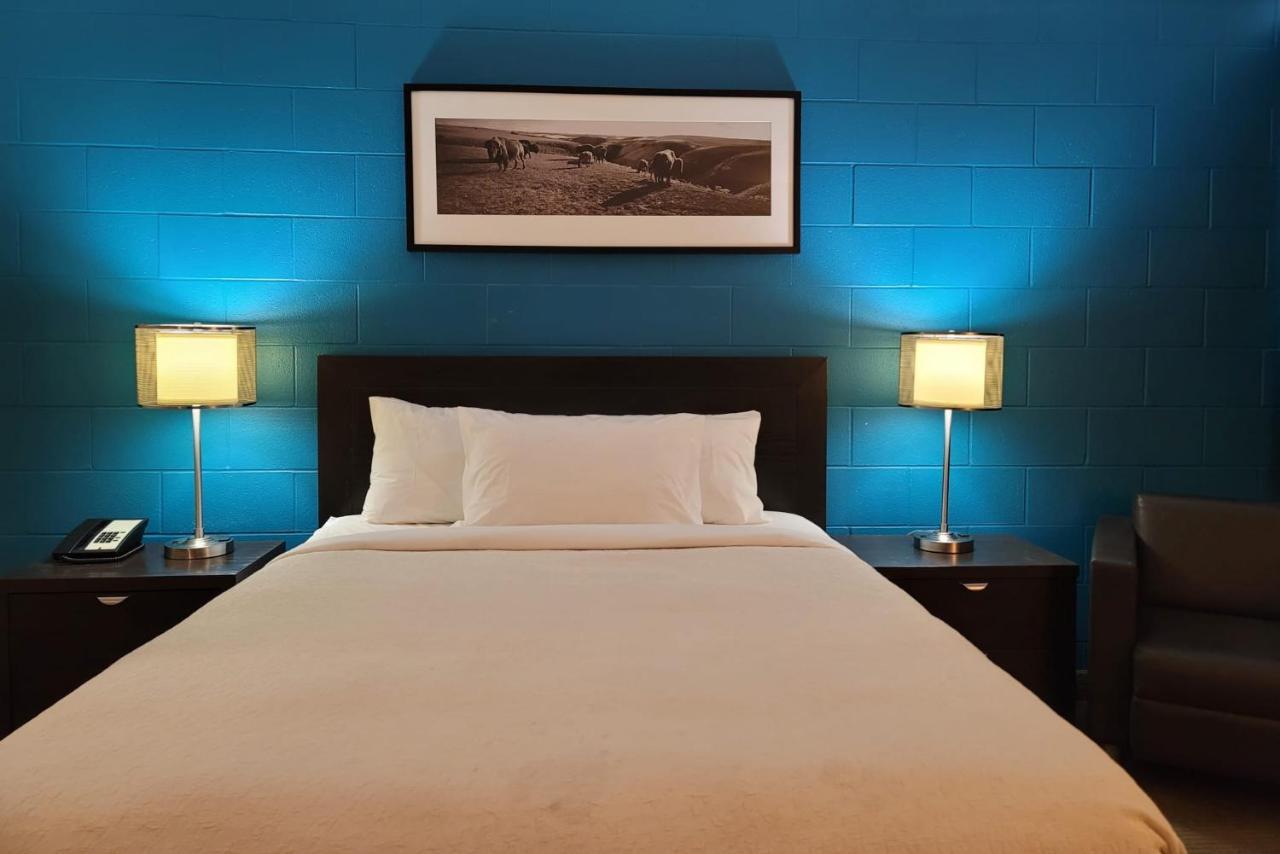 Roadking Inns Motel YYC 외부 사진