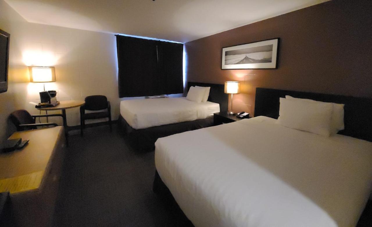 Roadking Inns Motel YYC 외부 사진