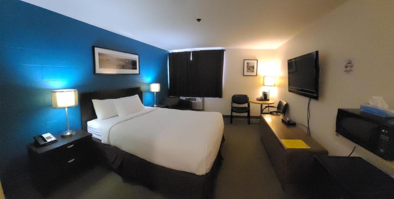 Roadking Inns Motel YYC 외부 사진