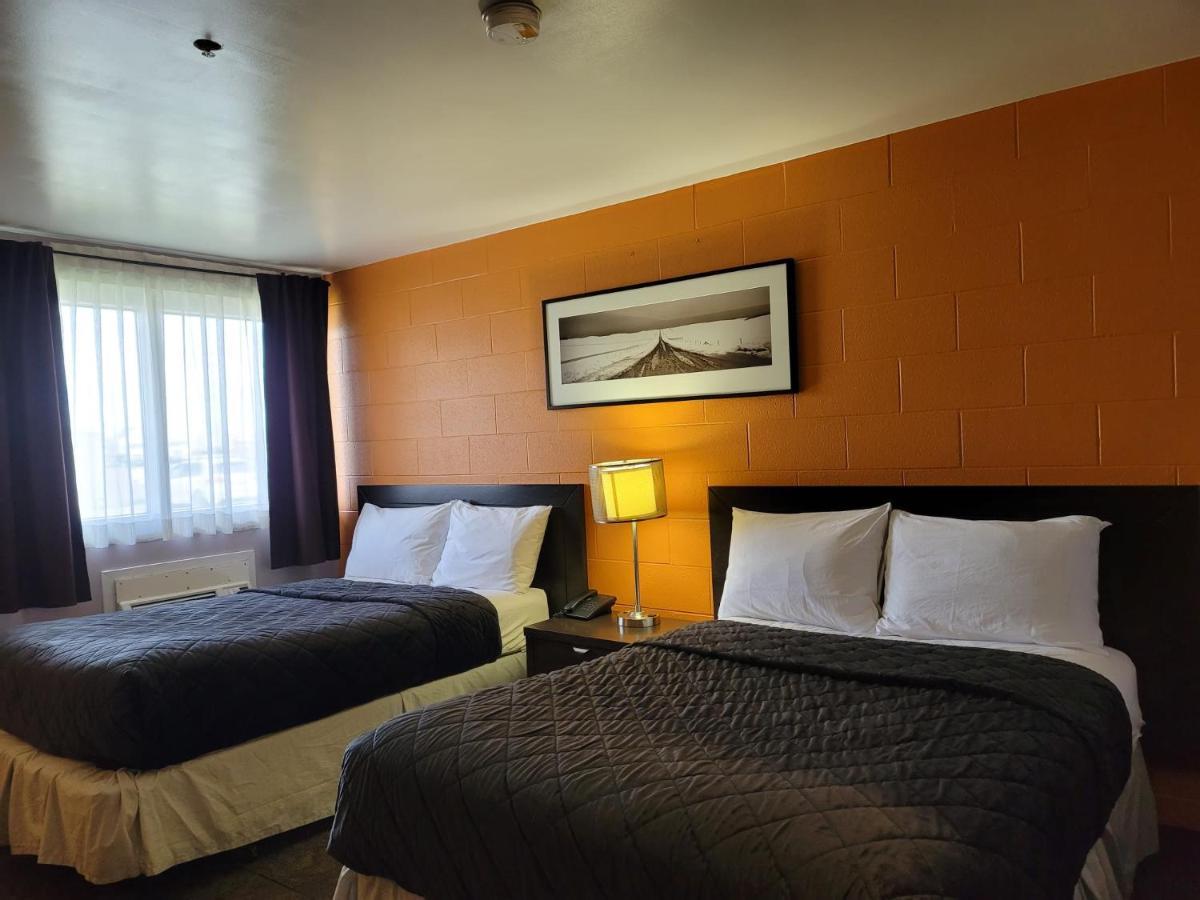 Roadking Inns Motel YYC 외부 사진