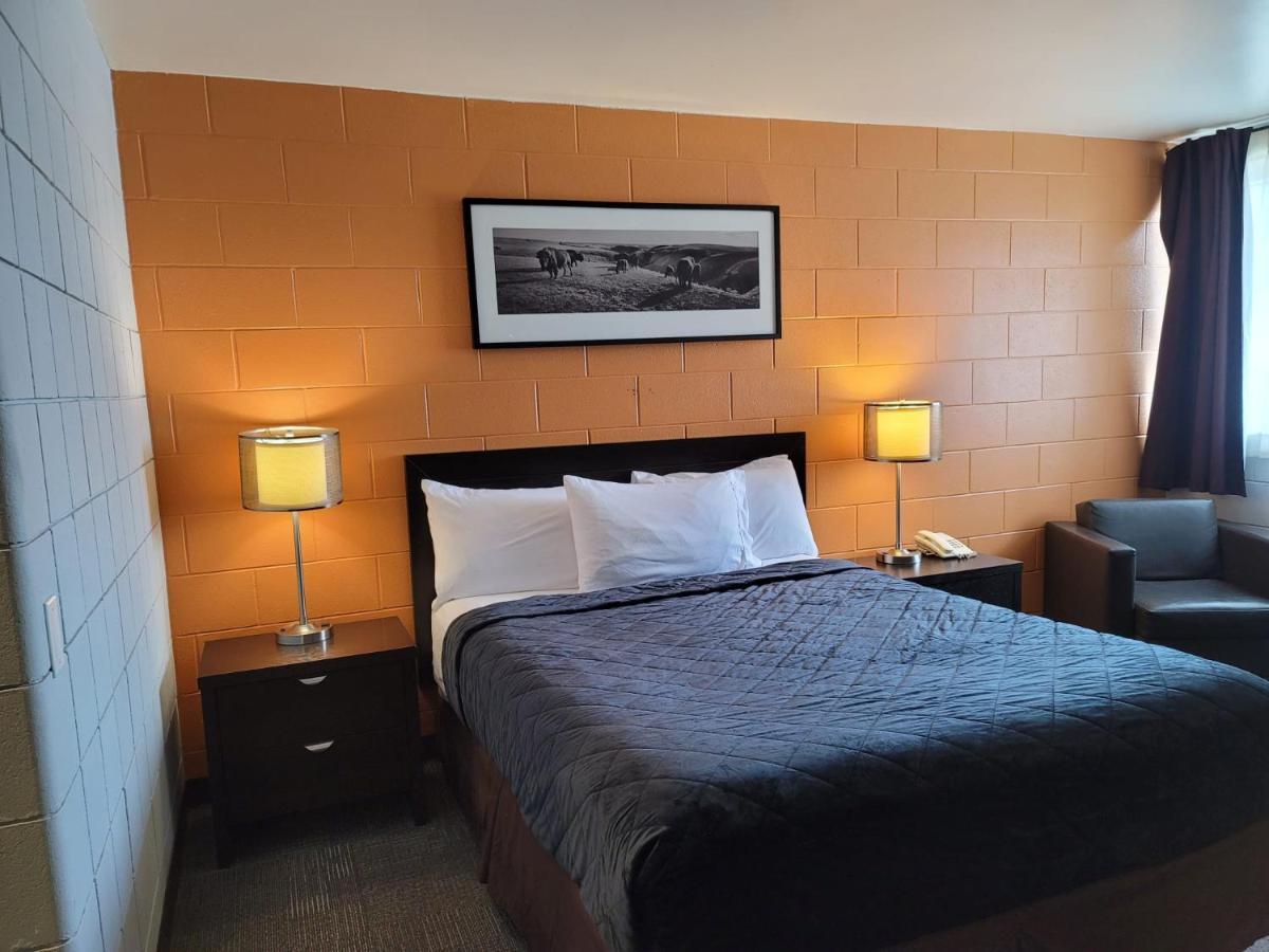 Roadking Inns Motel YYC 외부 사진