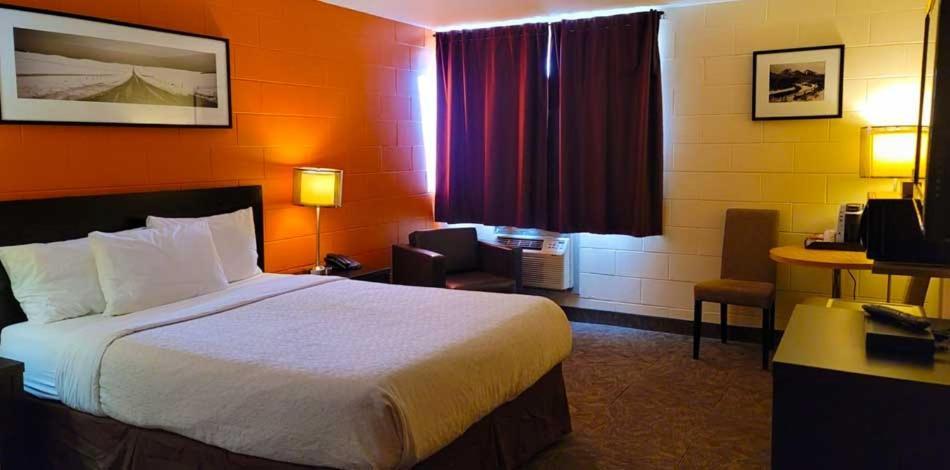 Roadking Inns Motel YYC 외부 사진